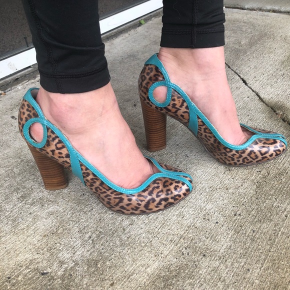Naughty Monkey Leopard Print Heels 7.5 - Picture 5 of 5